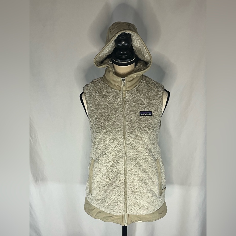 Patagonia Women’s Reversible Hooded Vest Fleece Sherpa Quilted Puffer